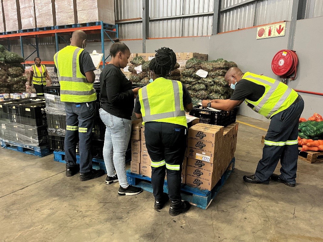 You are currently viewing KZN flood relief efforts continue