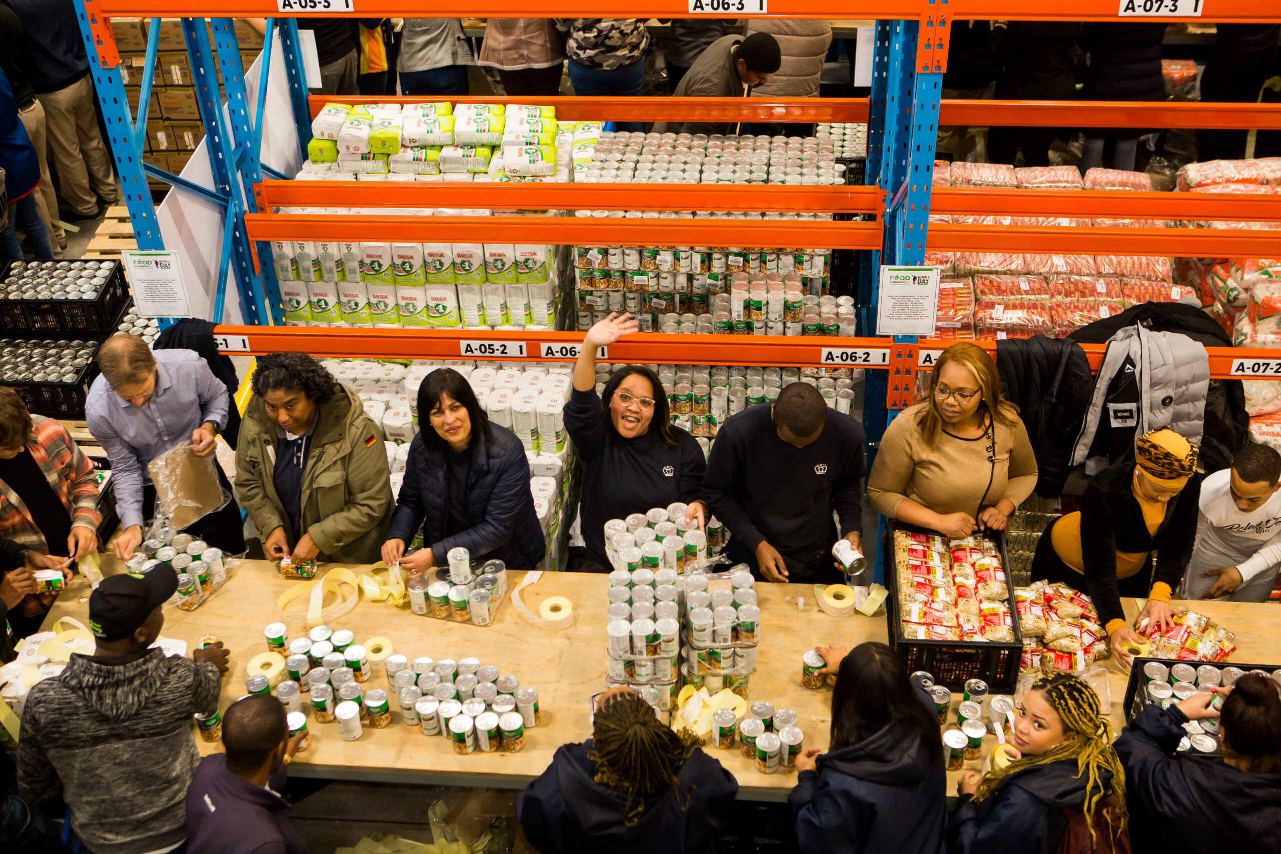 You are currently viewing Celebrating Volunteer Month with FoodForward SA’s Impactful Volunteer Programme